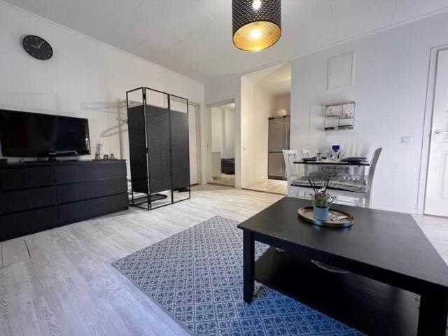 Appartement Fresh And Cozy Little House 45Km In Taby à Ville de Ville de Stockholm Extérieur photo